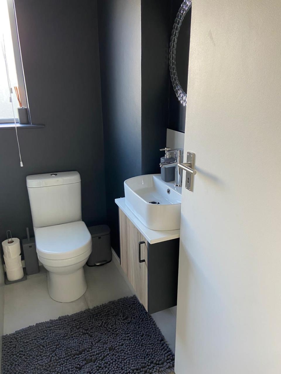 To Let 3 Bedroom Property for Rent in Tokai Western Cape